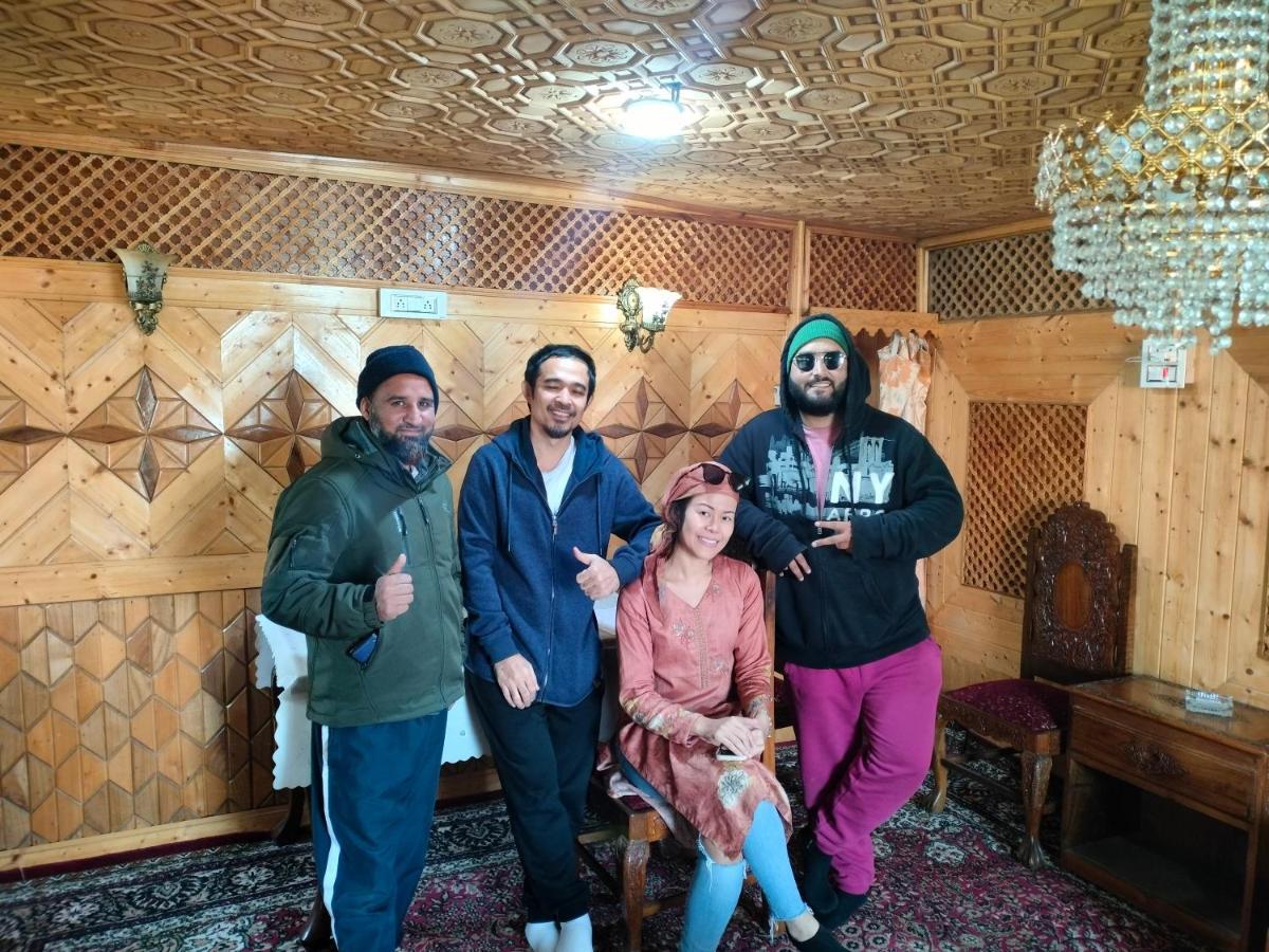 Lala Rukh Group Of Houseboats Hotell Srīnagar Eksteriør bilde