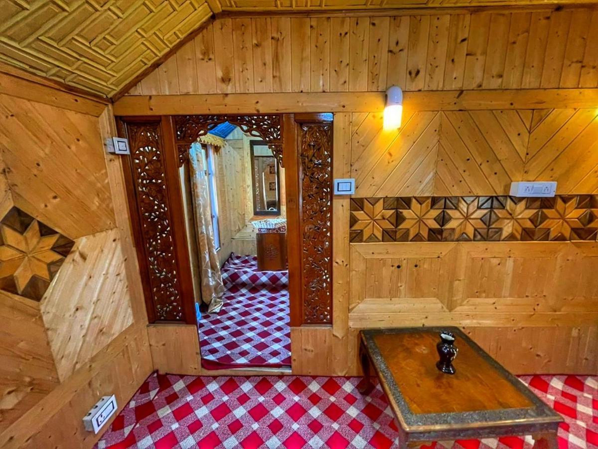Lala Rukh Group Of Houseboats Hotell Srīnagar Eksteriør bilde