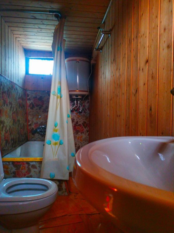 Lala Rukh Group Of Houseboats Hotell Srīnagar Eksteriør bilde