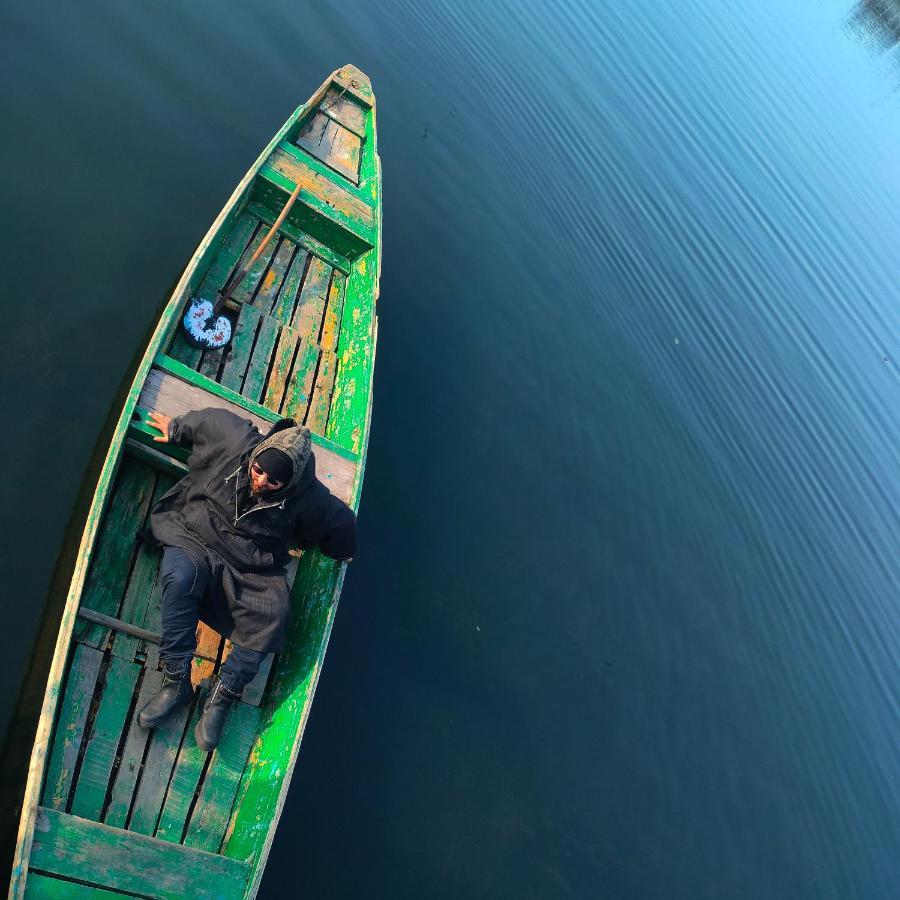 Lala Rukh Group Of Houseboats Hotell Srīnagar Eksteriør bilde